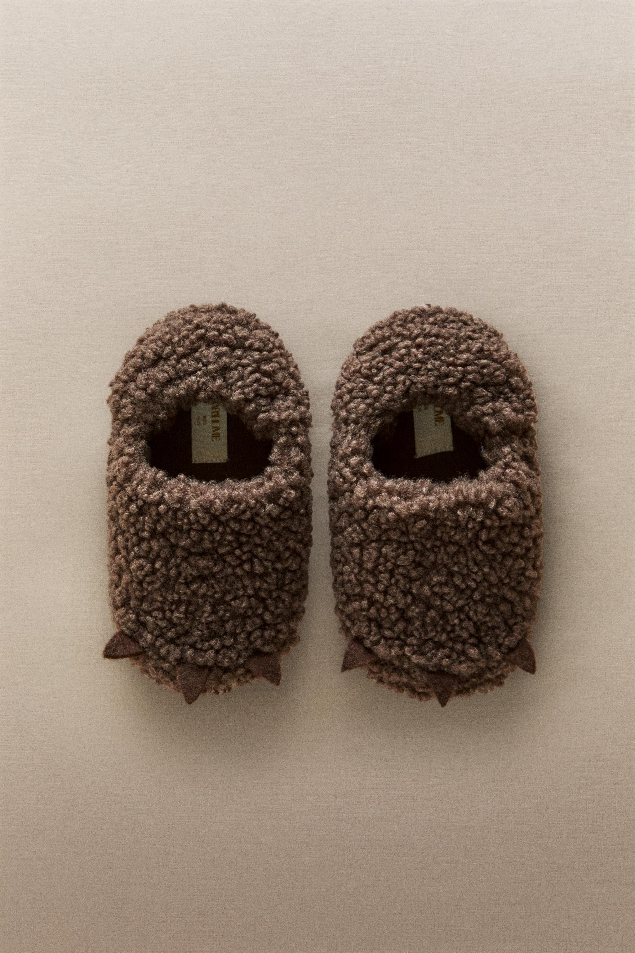 KIDS' PAW SLIPPERS
